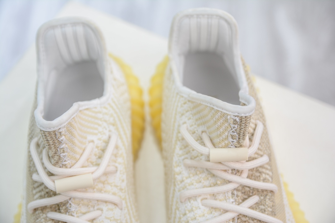 180 Adidas Yeezy Boost 350V2 ”Natural” 米白色 FZ5246
