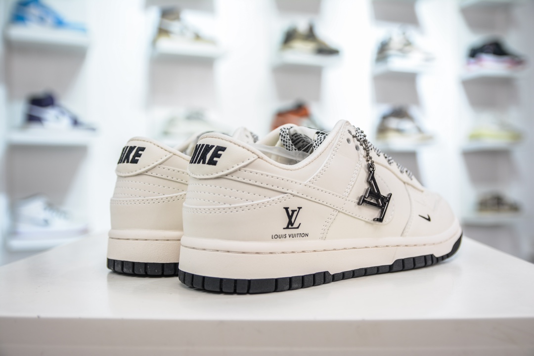 280 LV x Nike Dunk Low 双勾米黑 XX2025-307