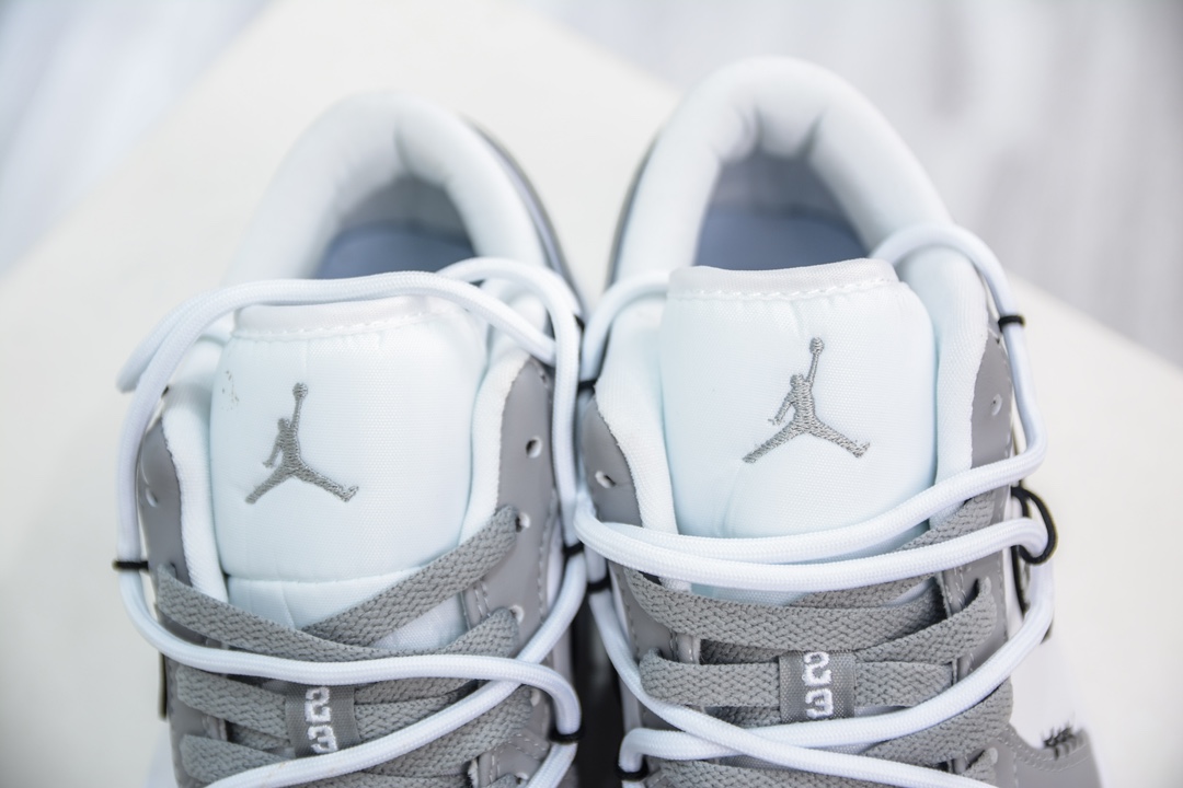 220 Air Jordan AJ1 Low 解构绑带低帮系列  DC0774-105