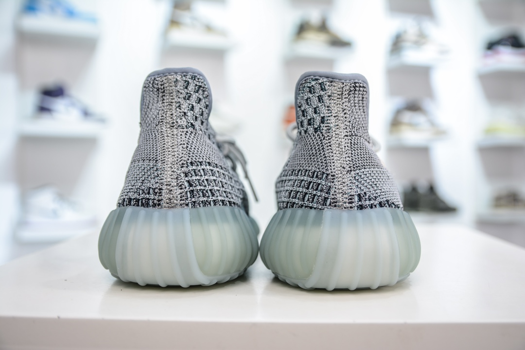180 Adidas Yeezy Boost 350V2 ”Ash Blue” 水洗丹宁 GY7657