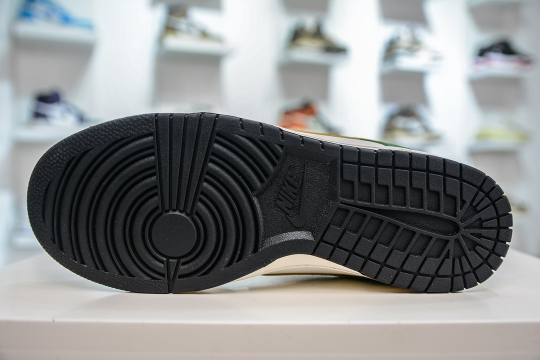 Nike Dunk Low Allosaurus This design is inspired by the light custom ZZ1998-006