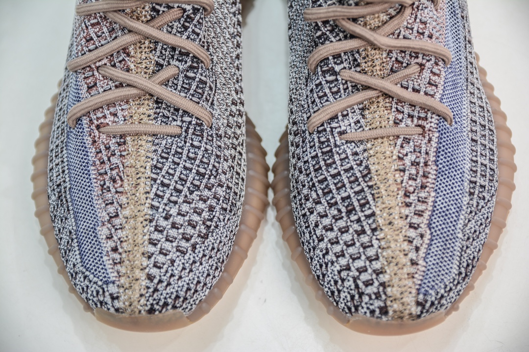 180 Adidas Yeezy Boost 350V2 ”Fade” 蓝棕 H02795