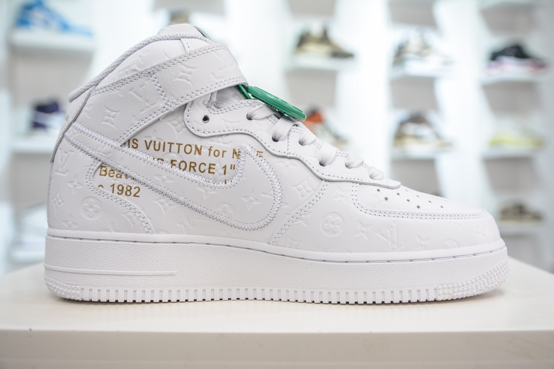 HY version of the original Louis Vuitton x NK Air Force 1 joint Air Force One low-top casual sports sneakers