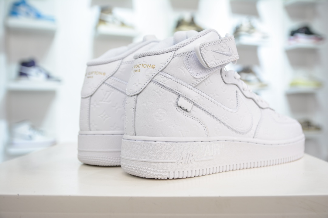HY version of the original Louis Vuitton x NK Air Force 1 joint Air Force One low-top casual sports sneakers