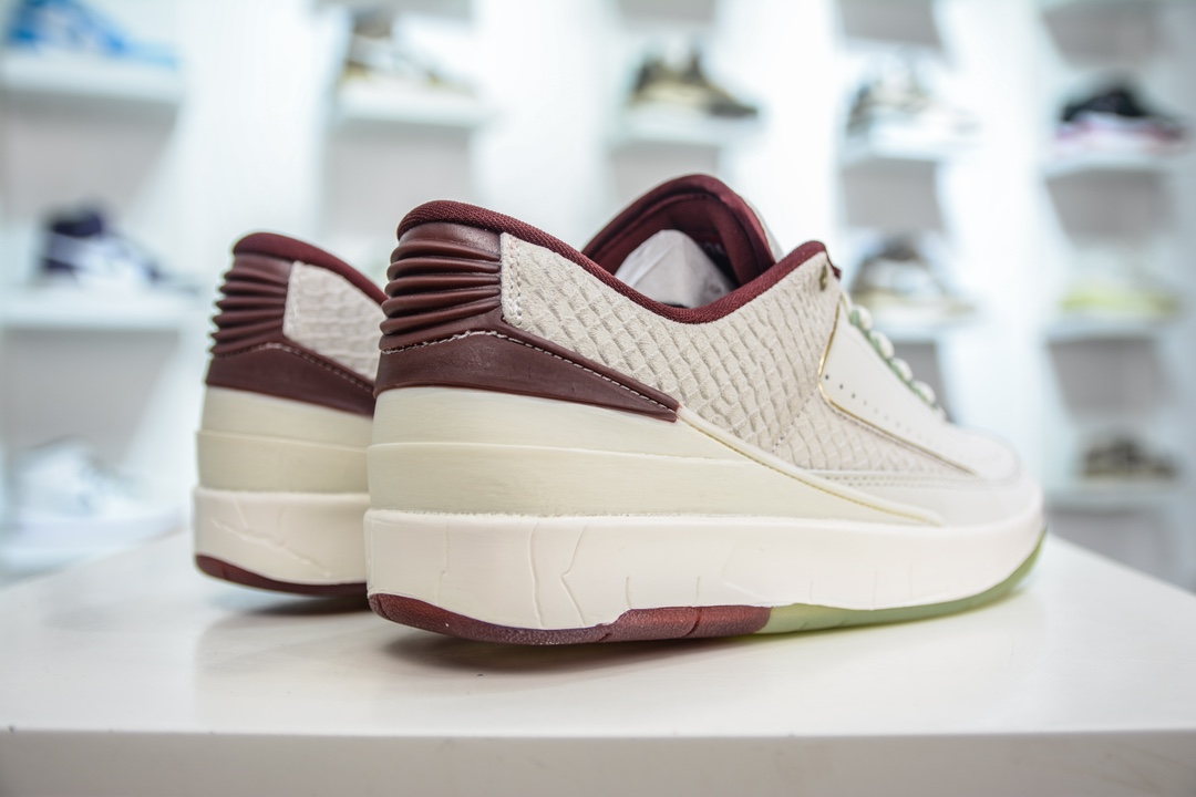 Air Jordan 2 Retro AJ2 Jordan 2 Dragon Year Limited Low-top Basketball Shoes FJ3468-100