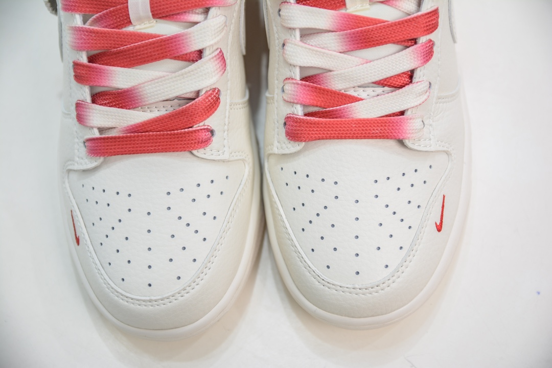 Supreme x Nike Dunk Low White and Red BB8675-107