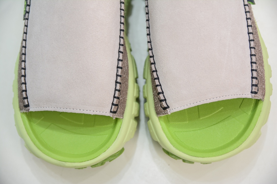 300 UGG【明星同款】春夏新款 轮胎底拖鞋 W Venture Daze Slide