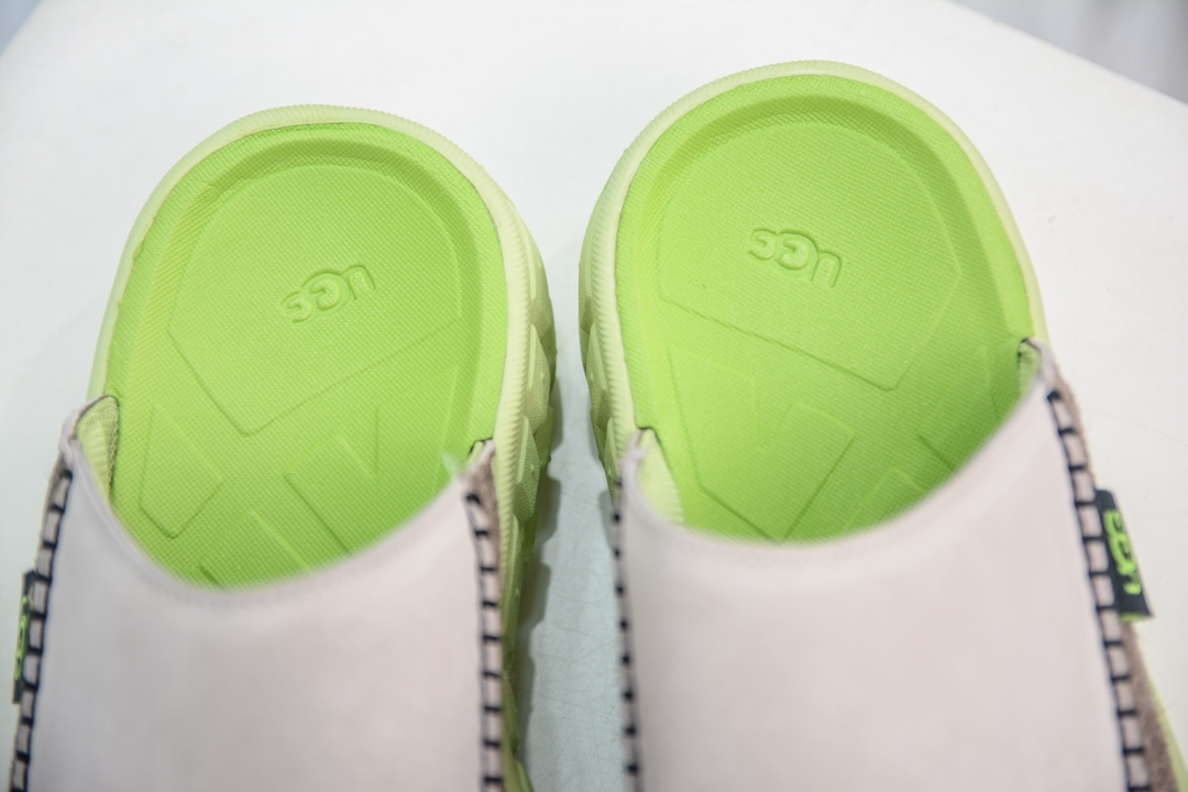 300 UGG【明星同款】春夏新款 轮胎底拖鞋 W Venture Daze Slide