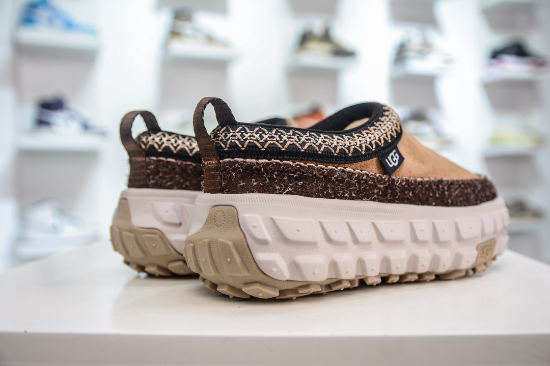 320 UGG 1155650 轮胎底塔斯曼露趾包头凉鞋