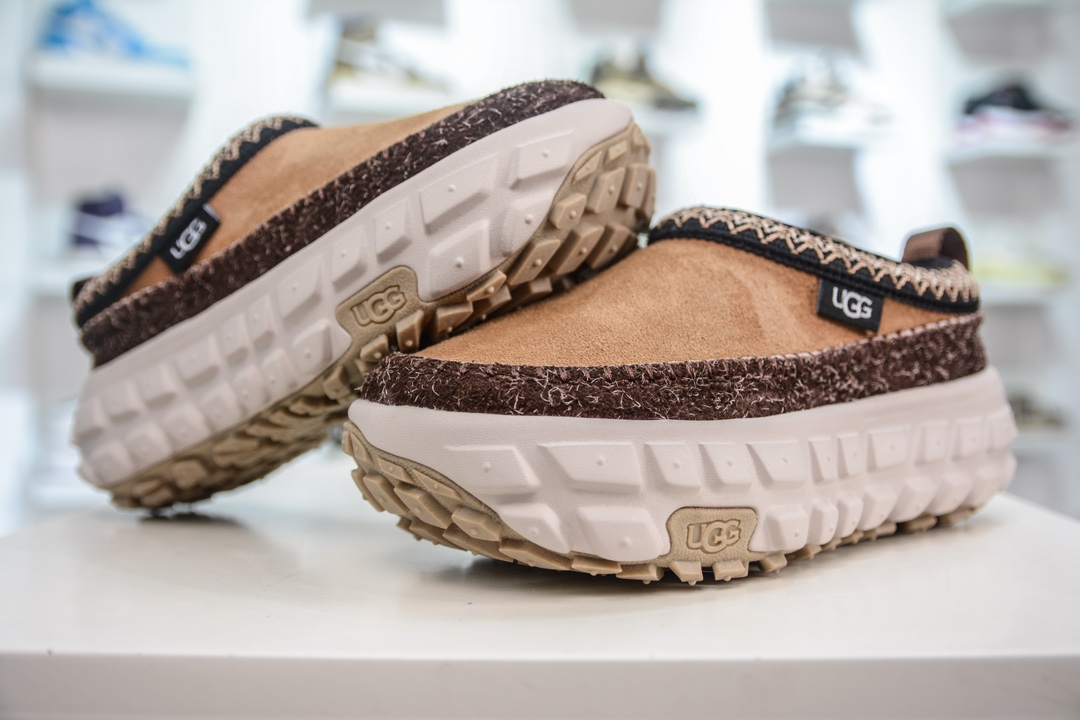 320 UGG 1155650 轮胎底塔斯曼露趾包头凉鞋