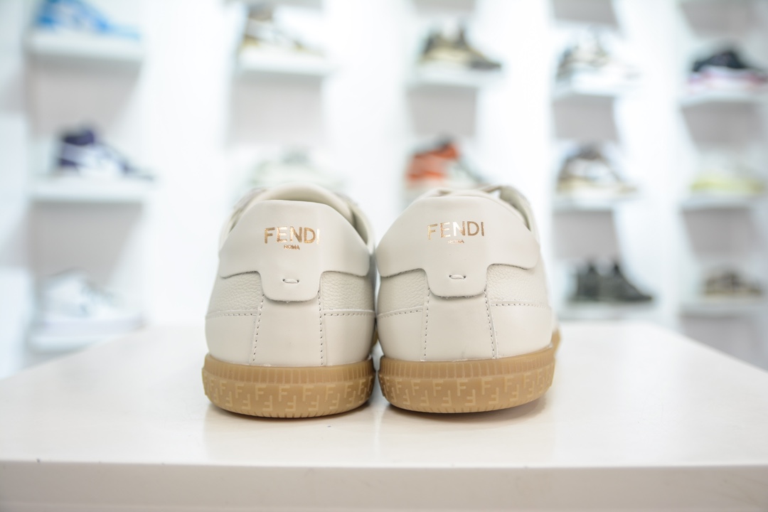 350 芬迪Fendi Flair Leather Sneaker Low 弗莱尔系列低帮复古百搭德训风休闲运动板鞋