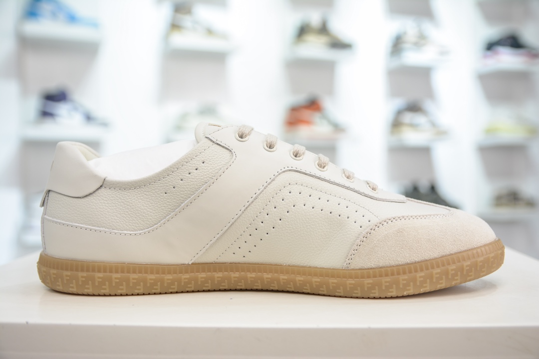 350 芬迪Fendi Flair Leather Sneaker Low 弗莱尔系列低帮复古百搭德训风休闲运动板鞋