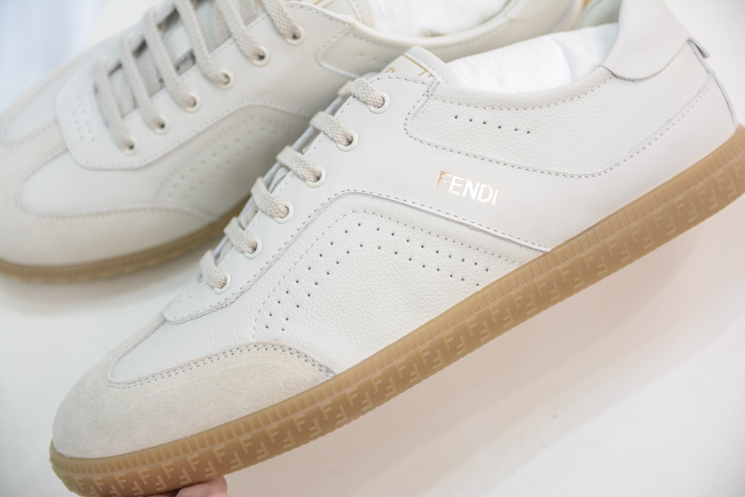 350 芬迪Fendi Flair Leather Sneaker Low 弗莱尔系列低帮复古百搭德训风休闲运动板鞋