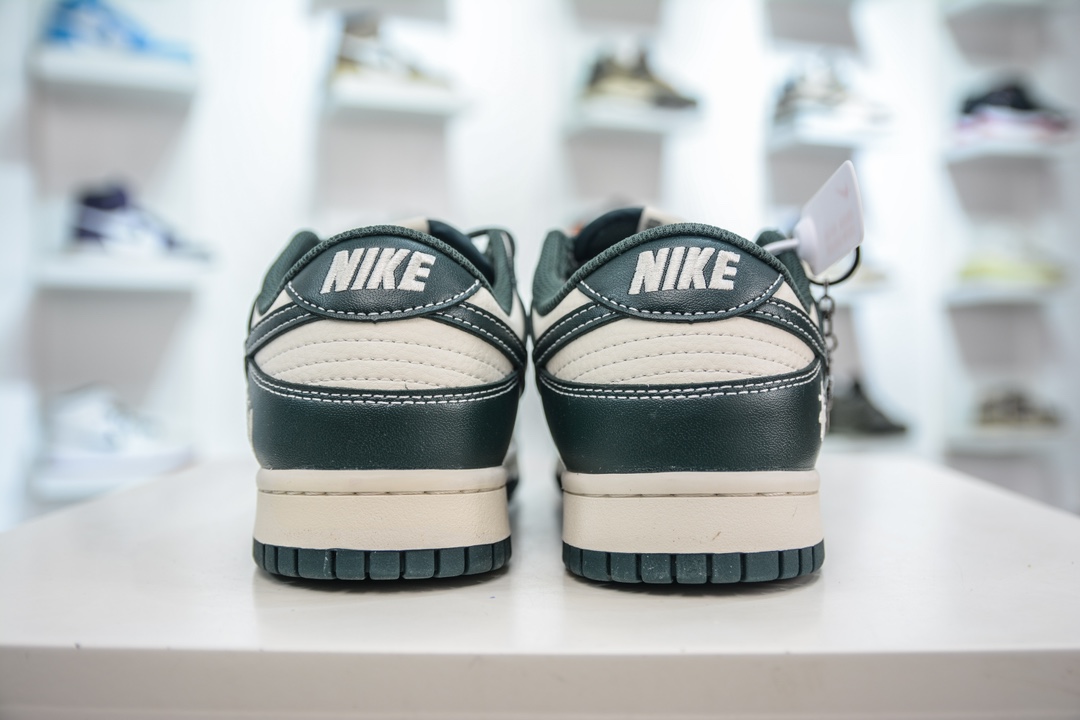 280 Supreme x Nike Dunk Low 藏青满天星 BB9898-003