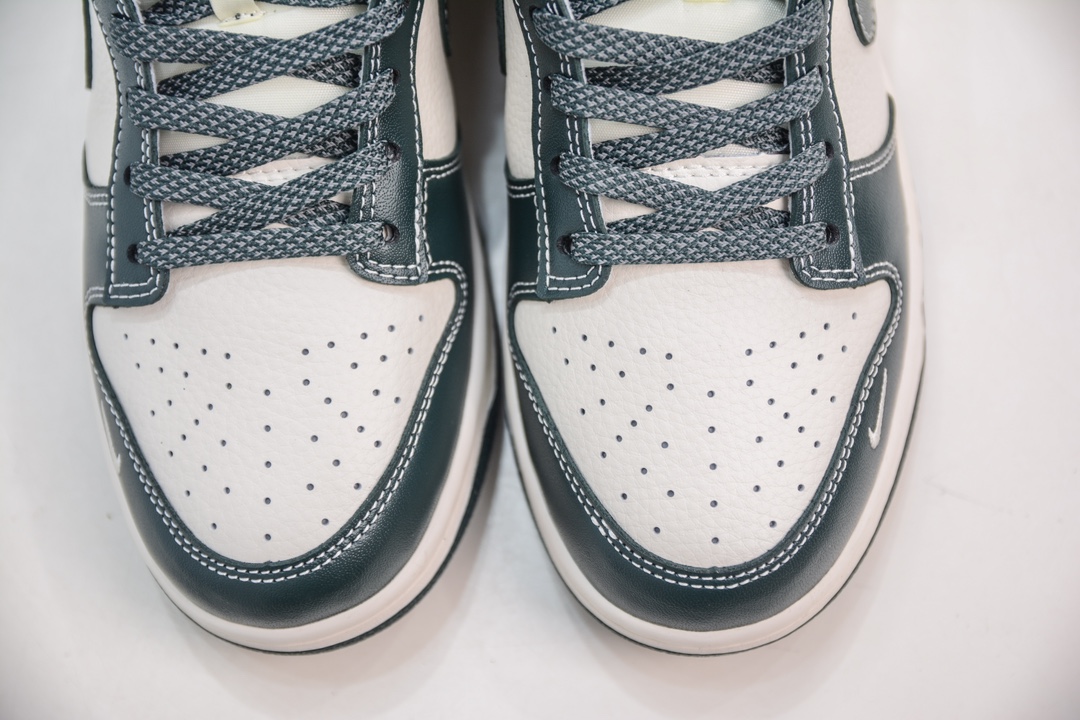 280 Supreme x Nike Dunk Low 藏青满天星 BB9898-003