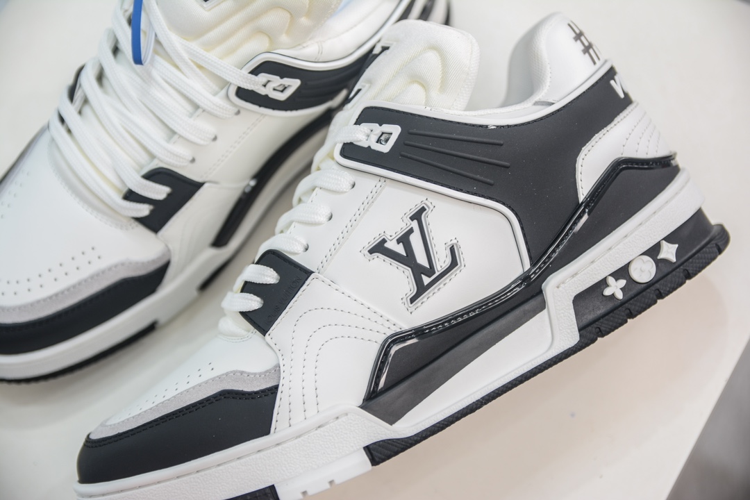 520 LV trainer 2024全新升级版 经典回归 LV全新运动系列