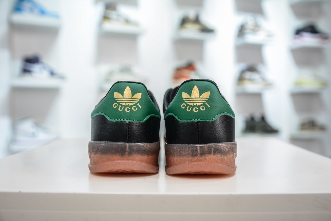 150 Adidas x GUCCI 重磅联名 三叶草logo与标志性三条杆为设计元素  IA9089