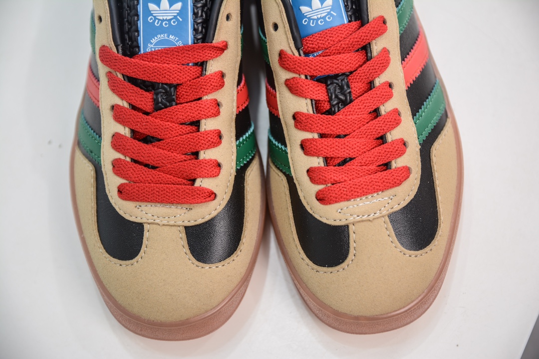 150 Adidas x GUCCI 重磅联名 三叶草logo与标志性三条杆为设计元素  IA9089