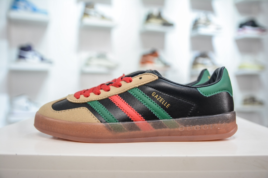 150 Adidas x GUCCI 重磅联名 三叶草logo与标志性三条杆为设计元素  IA9089