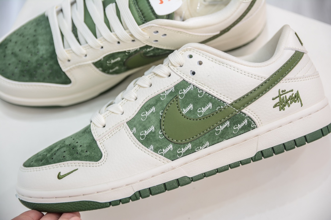 280 Stussy x Nike Dunk Low 斯图西 绿花 CF3688-008