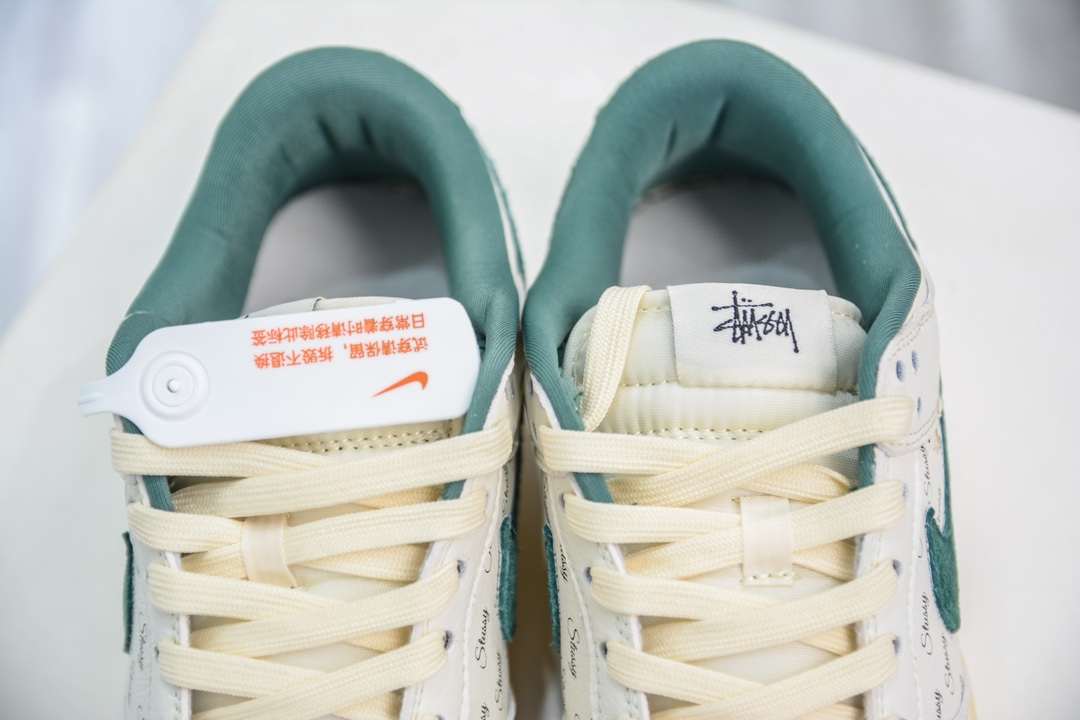 280 Nike SB Dunk Low 斯图西联名 CF3688-006