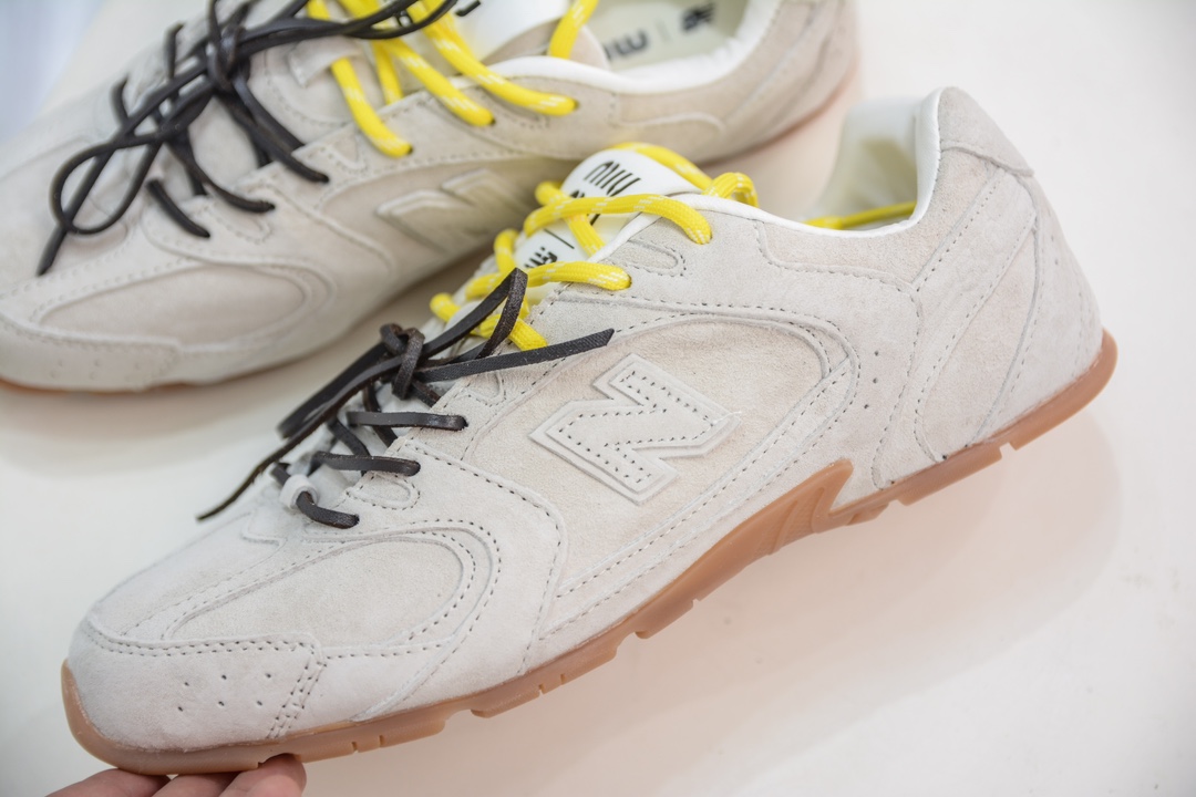260 缪缪MiuMiu x NB新百伦New Balance 530 SL系列低帮经典复古休闲运动慢跑鞋