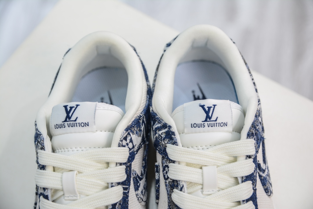 280 LV x Nike Dunk Low 此款主张打破传统的工业化流水线设计限制 JH8040-942