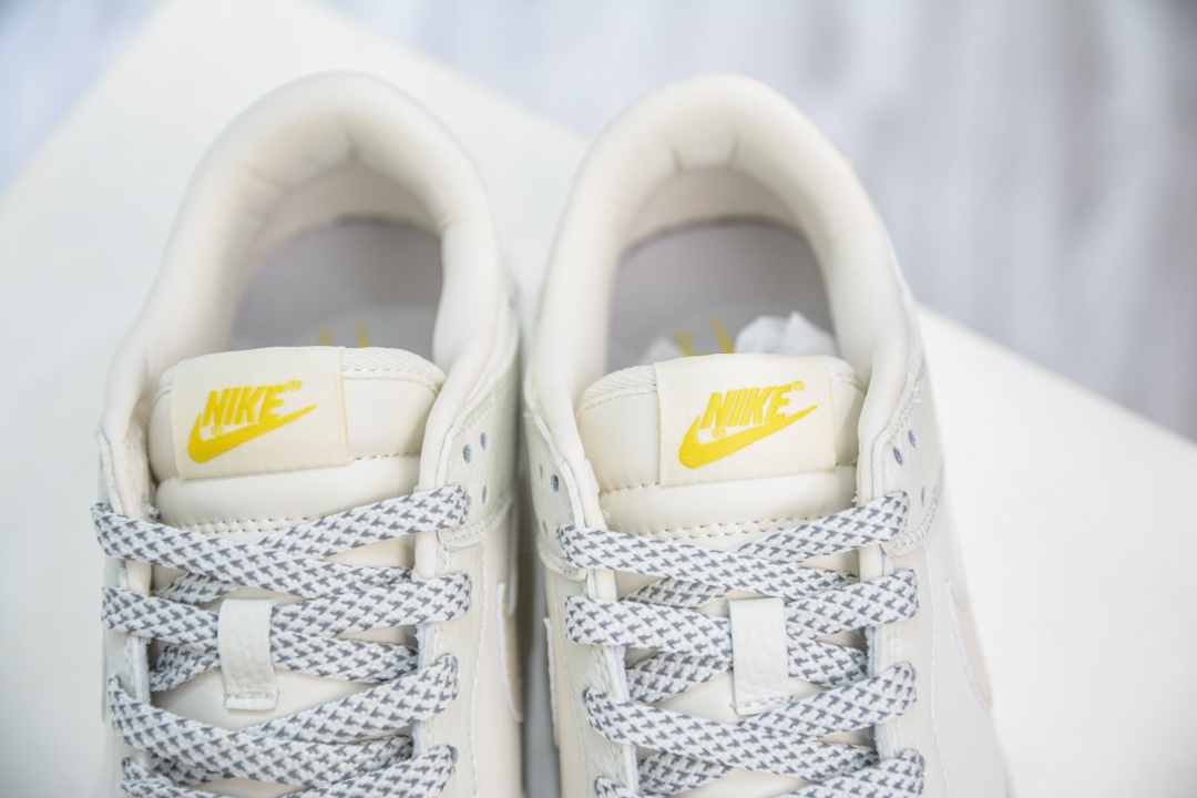 280 Nike SB Dunk Low 米白浅黄珠光满天星 XB3802-347