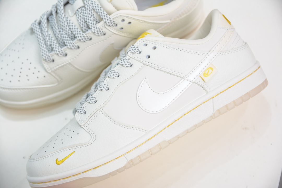 280 Nike SB Dunk Low 米白浅黄珠光满天星 XB3802-347