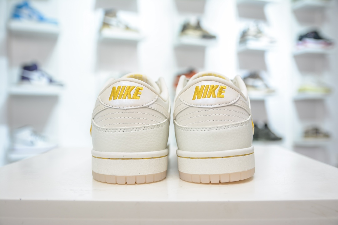 280 Nike SB Dunk Low 米白浅黄珠光满天星 XB3802-347