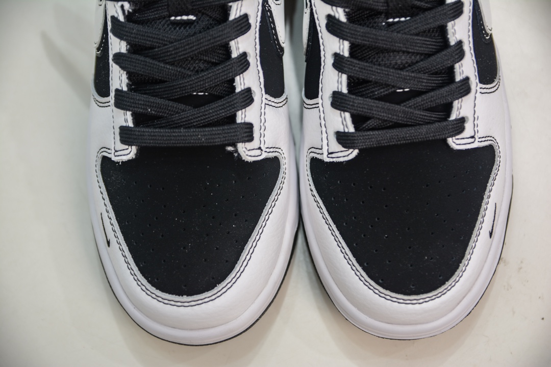 280 Nike SB Dunk Low x Supreme 黑白双钩 FC1688-144