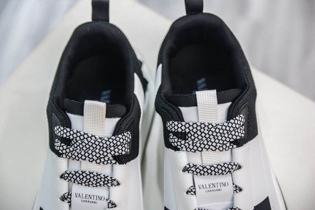 420 Valentino fw 24new arrival～华伦天奴 VT 2024早春 Freedots运动鞋