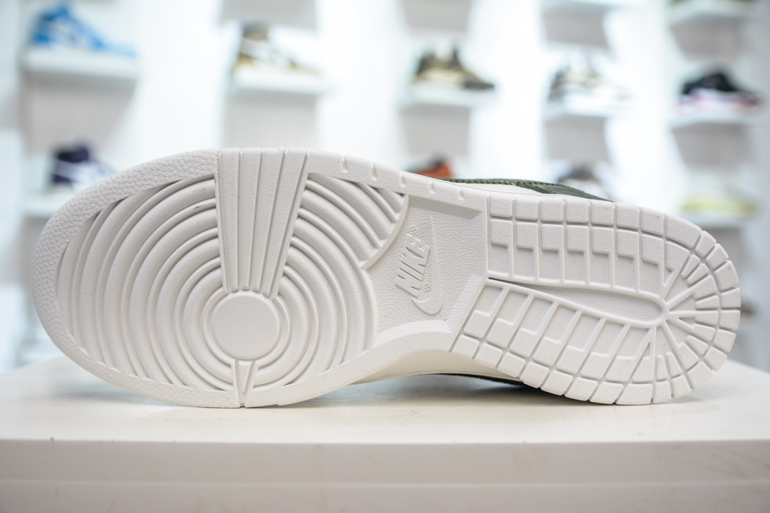 300 LV x Nike Dunk Low 浮雕白绿印花 DQ1098-362