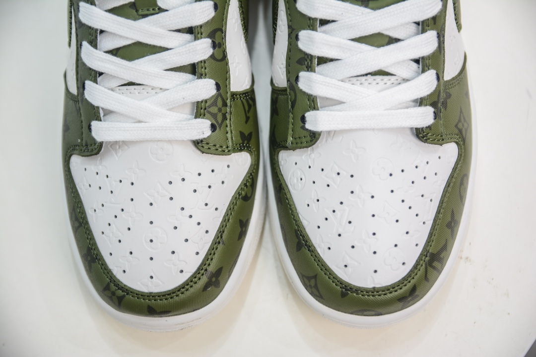 300 LV x Nike Dunk Low 浮雕白绿印花 DQ1098-362