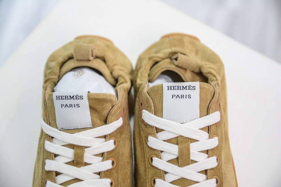 350 小红书最火爆 超绝 爱马仕Hermes 情侣款 2024最新款阿甘鞋德训鞋