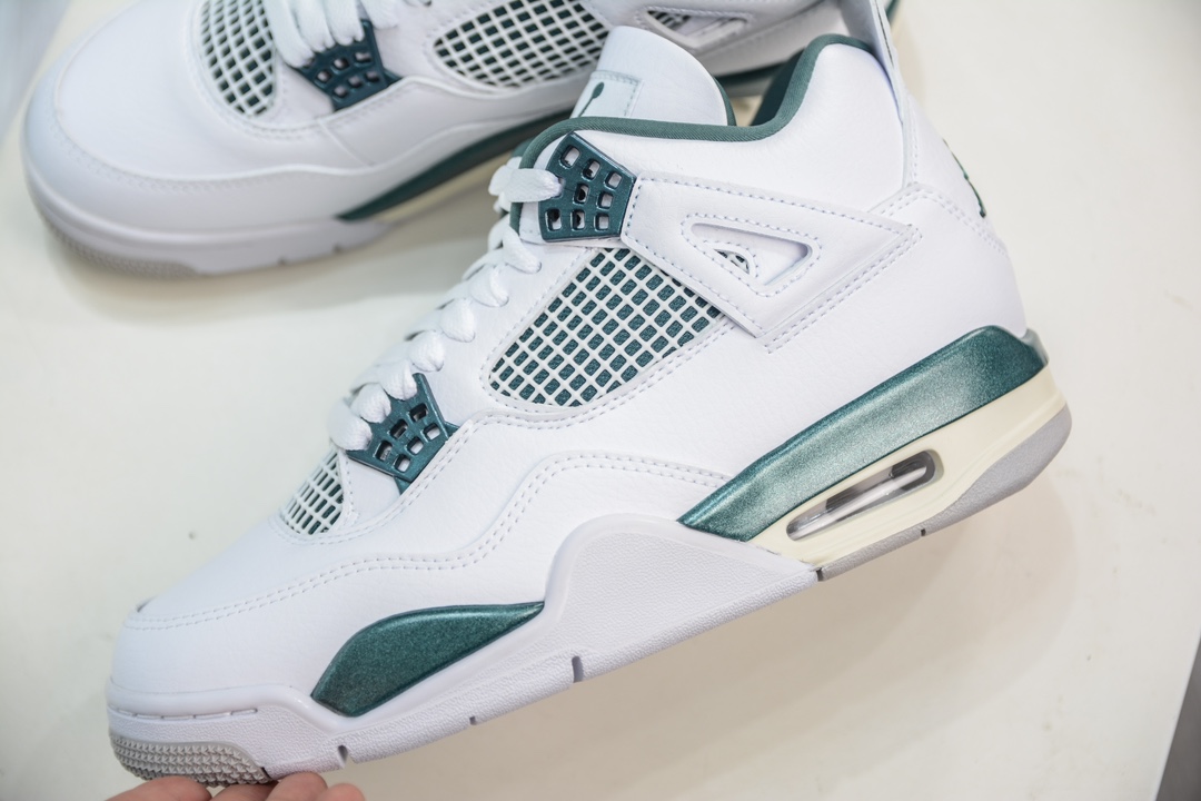 KZ版纯原 Air Jordan AJ4 Retro 氧化白绿  FQ8138-103