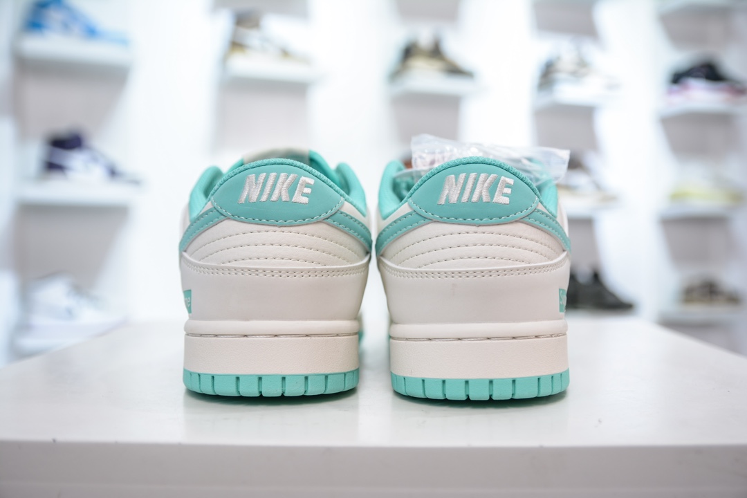 Supreme x Nike Dunk Low 米绿小湖水绿勾   BB6698-512