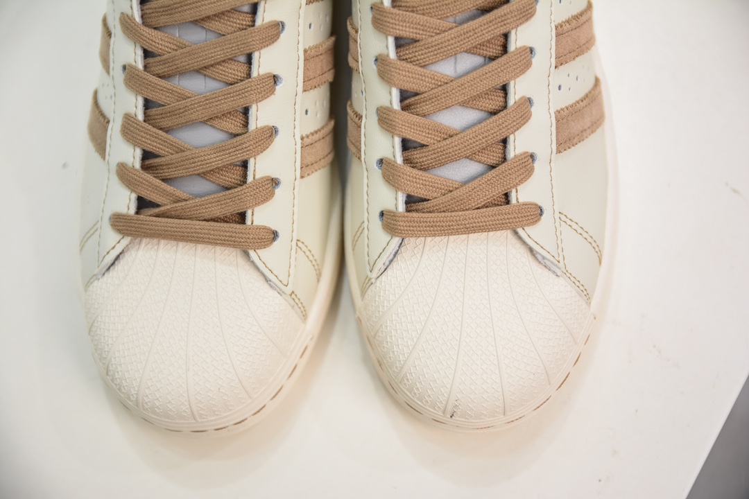 三叶草Adidas Originals Superstar”Beige Tan”经典贝壳头系列低帮板鞋“皮革米白棕桌球” IF1779