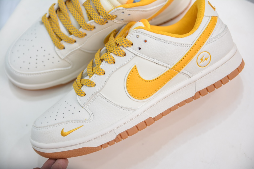 NIKE SB Dunk Low x Fragment Design 藤原浩白黄满天星 XD1688-014