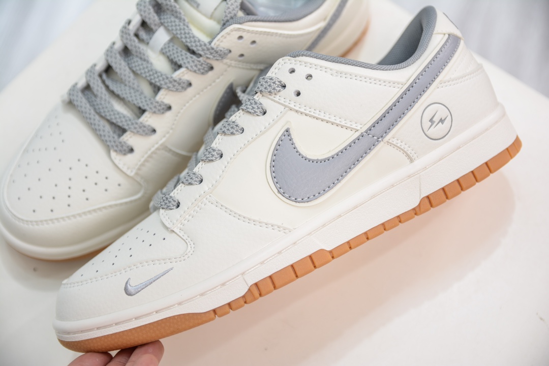 Nike SB Dunk Low x Fragment Design 藤原浩联名 XD1688-012