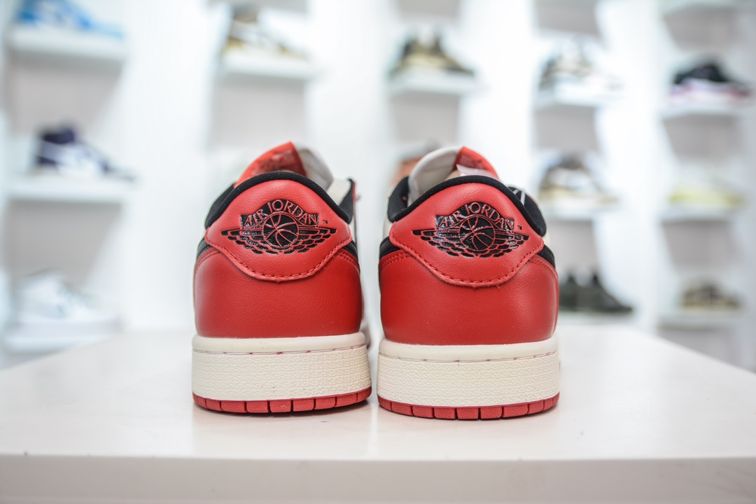 Air Jordan 1 Low AJ1乔1低帮休闲板鞋 705329-106