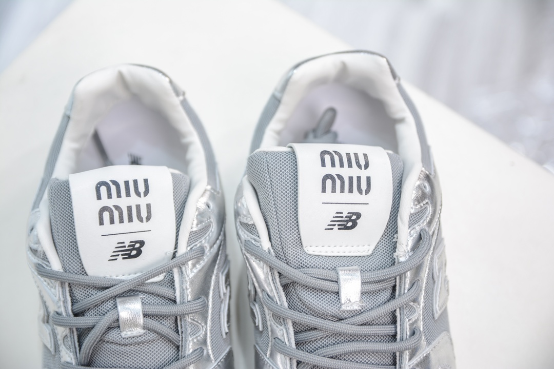 New Balance x Miumiu 缪缪联名 24s联名款运动鞋 ECAP523059B