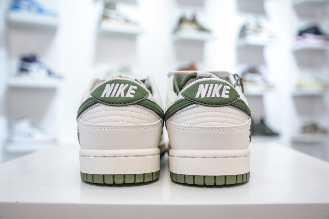 Stussy x Nike Dunk Low 斯图西联名 米白墨绿勾 DQ1098-381