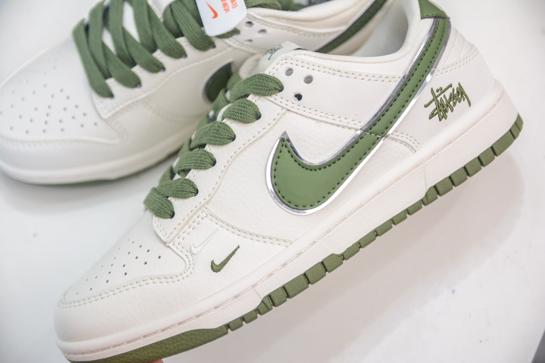 Stussy x Nike Dunk Low 斯图西联名 米白墨绿勾 DQ1098-381