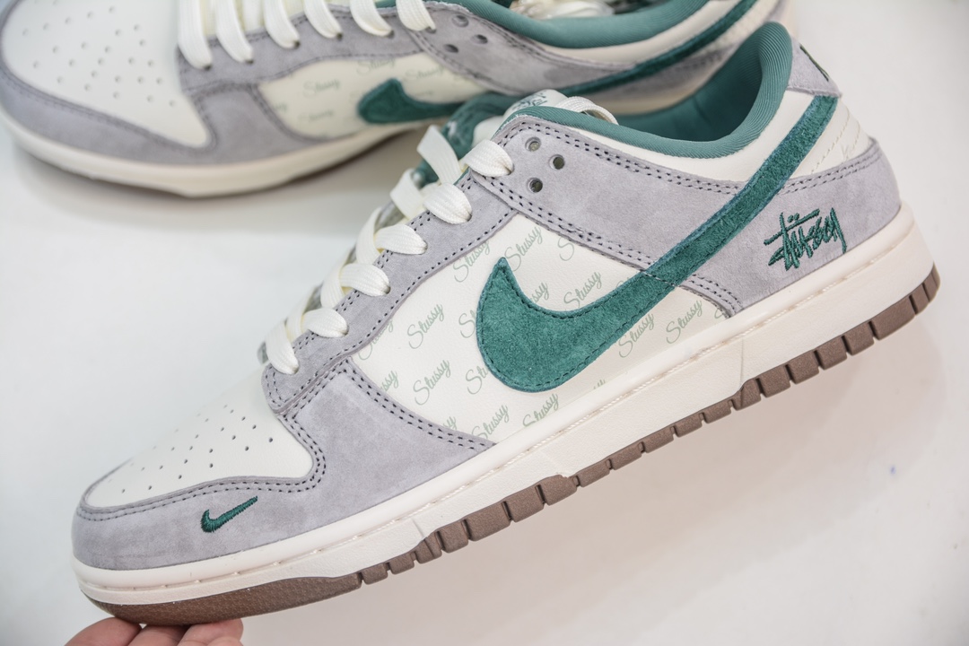 Stussy x Nike Dunk Low 斯图西联名 灰绿 CF3688-007