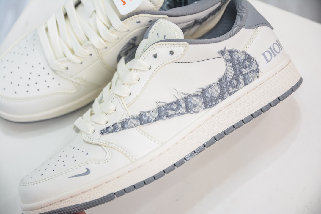 TS x Air Jordan AJ1 Low x Dior 倒钩低帮联名定制配色 米白灰纹勾 DM6688-603