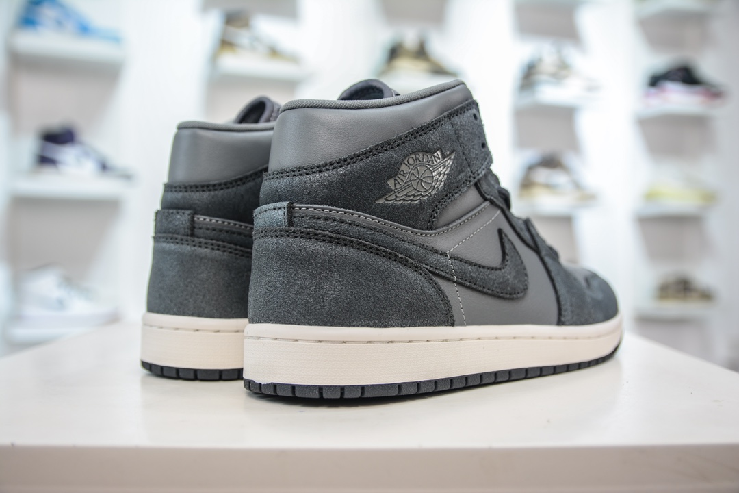 DT纯原 Air Jordan AJ1 Mid 烟灰色中帮配色 FJ3448-001