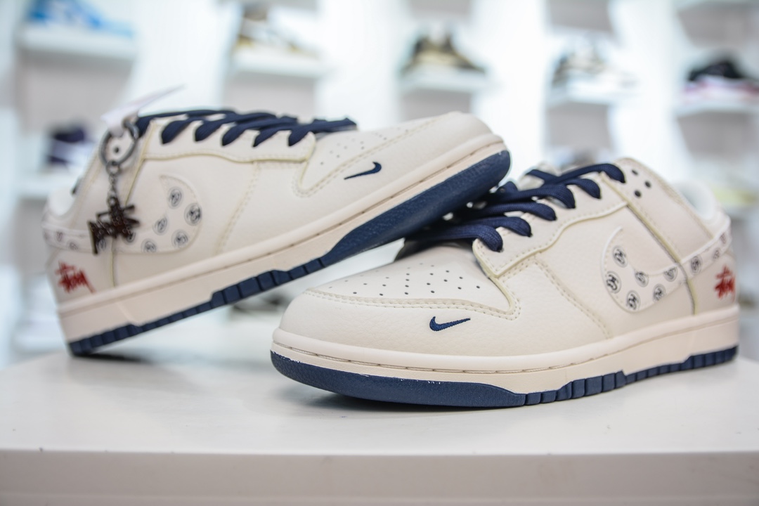 Stussy x Nike Dunk Low 斯图西联名米白花勾 XY1688-001