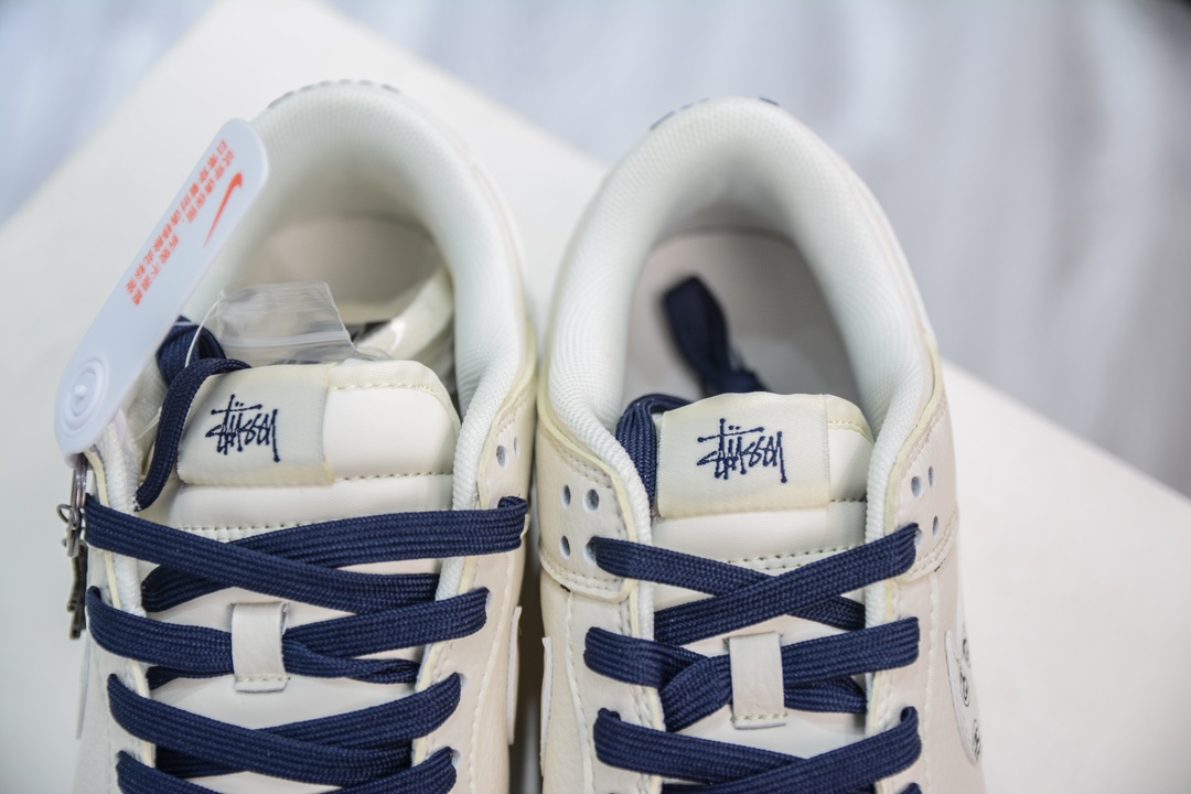 Stussy x Nike Dunk Low 斯图西联名米白花勾 XY1688-001