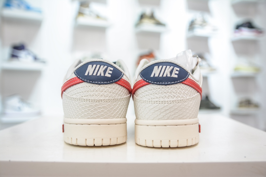 Supreme x Nike Dunk Low 联名白龙鳞 BB8685-101